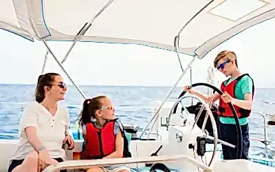 Yat Kiralama: İlk Kez Kiralayanlar İçin Süreç | İstanbul Boğazı’nda Özel Tekne Turu